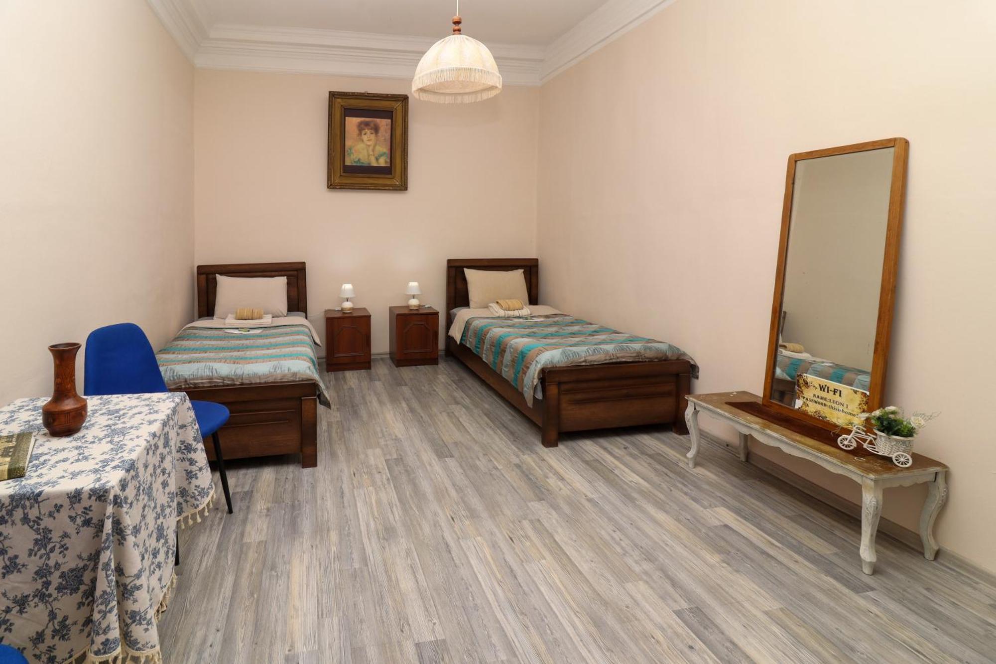 Leon Rooms تبليسي المظهر الخارجي الصورة